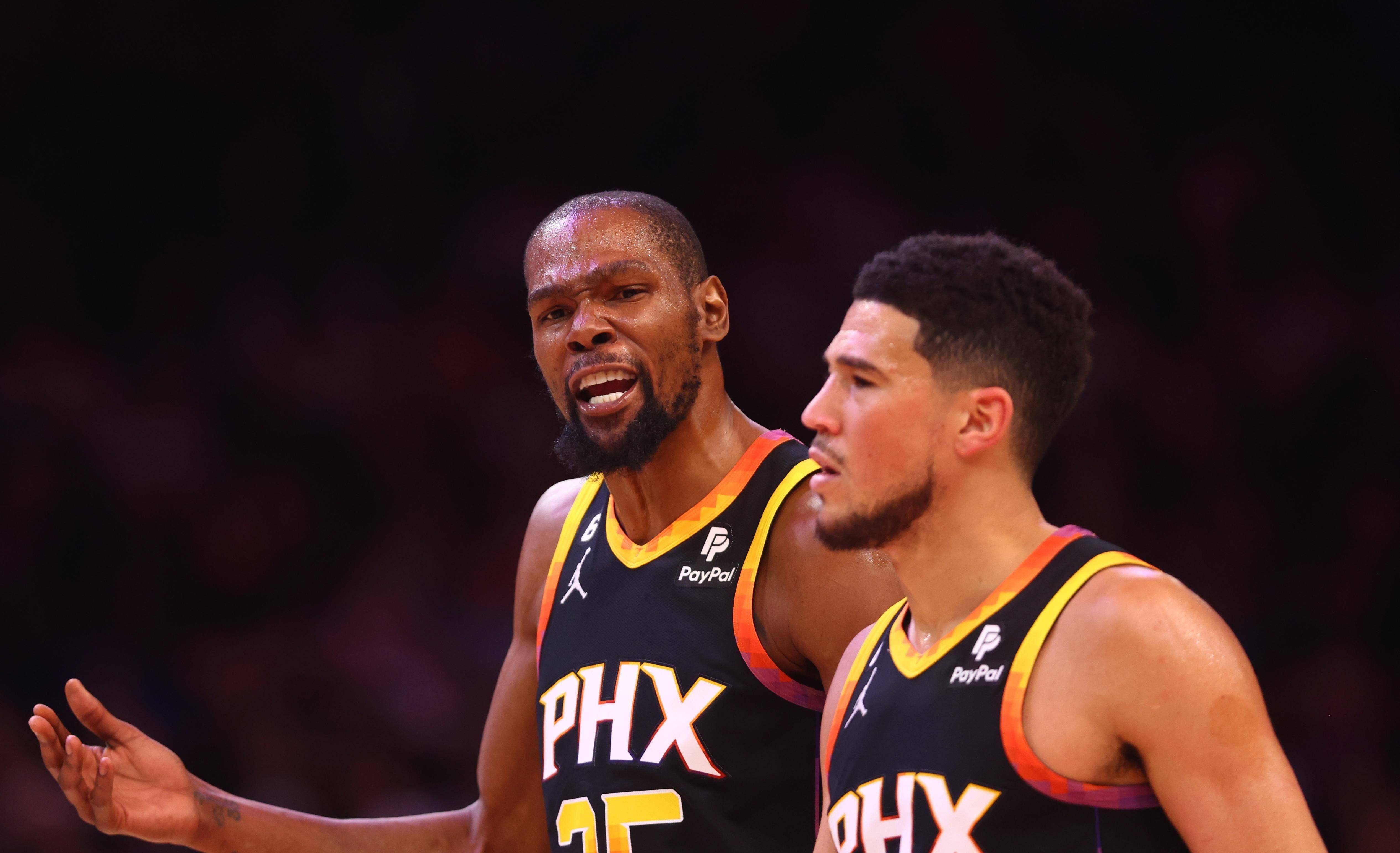 关于太阳大胜马刺，布克命中率高达%的信息